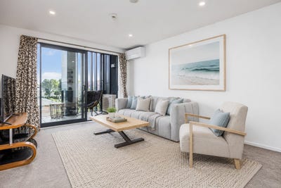/international/nz/8-thompson-park-road-mount-wellington-auckland-city-380066098288/