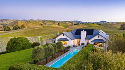 /international/nz/284-paynters-road-fairhall-marlborough-380066169741/