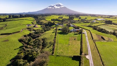/international/nz/93-poto-road-stratford-taranaki-380066099039/