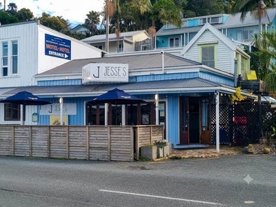 /international/nz/1a-thomas-street-mangonui-far-north-380066179058/
