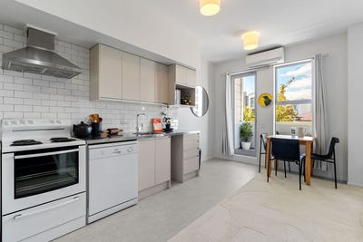 /international/nz/33-karo-drive-te-aro-wellington-city-380066122922/