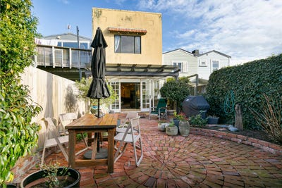 /international/nz/27-queen-street-mount-victoria-wellington-city-380066183644/