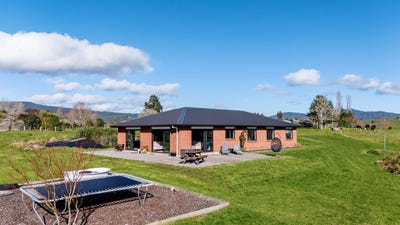 /international/nz/25-lerwick-lane-waimana-whakatane-380066170211/