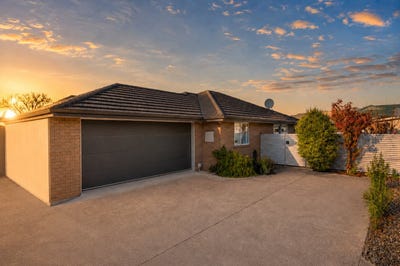 /international/nz/blenheim-central-marlborough-380066116244/