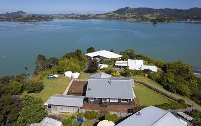 /international/nz/23-lewer-street-whangaroa-far-north-380066119006/