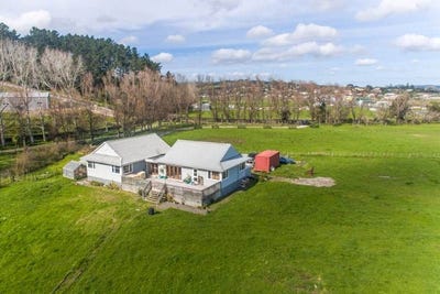 /international/nz/helensville-rodney-380066086811/