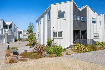 /international/nz/18-boathouse-bay-lane-snells-beach-rodney-380066103248/