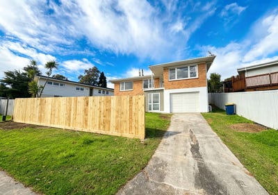 /international/nz/4-ayton-drive-totara-vale-north-shore-city-380066100180/