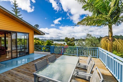 /international/nz/2a-marina-rise-paihia-far-north-380066080469/