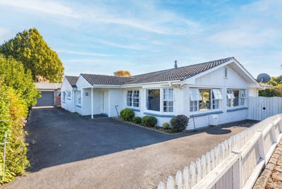 /international/nz/104-poaka-avenue-dinsdale-hamilton-city-380066113854/