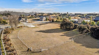 /international/nz/4-mount-linton-avenue-wanaka-central-otago-lakes-district-380066167325/
