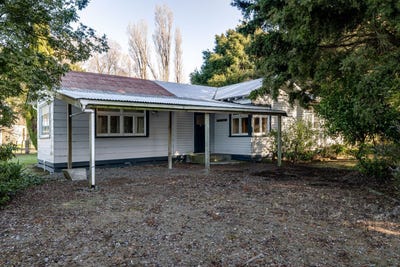 /international/nz/460-troup-road-woodville-tararua-380066178494/