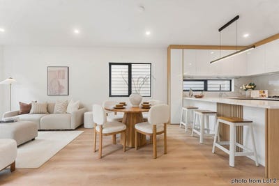 /international/nz/43-bruce-road-glenfield-north-shore-city-380066076309/