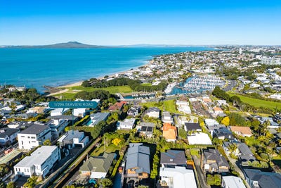 /international/nz/castor-bay-north-shore-city-380066180581/