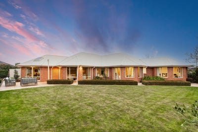 /international/nz/1-becmead-drive-harewood-christchurch-city-380066181231/