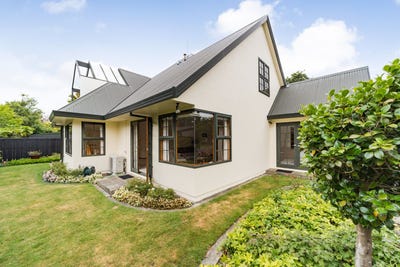 /international/nz/88-clifton-terrace-fitzherbert-palmerston-north-city-380066105520/