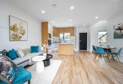 /international/nz/new-lynn-waitakere-city-380066168544/