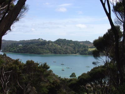 /international/nz/104-te-wahapu-road-russell-far-north-380066110471/