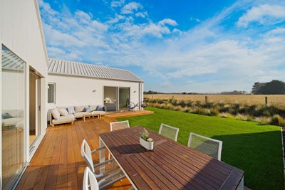 /international/nz/53-mehrtens-crescent-ravenswood-waimakariri-380066089158/