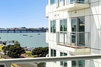 /international/nz/devonport-road-devonport-towers-tauranga-central-tauranga-380066088713/