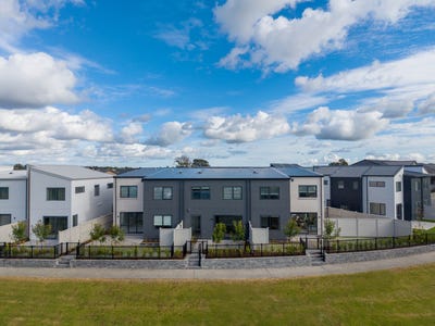 /international/nz/13-pohorama-lane-conifer-grove-papakura-380066091970/