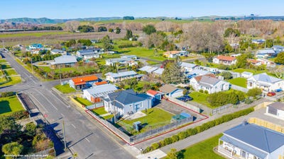 /international/nz/61-bibby-street-waipawa-central-hawkes-bay-380066169761/
