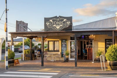 /international/nz/martinborough-south-wairarapa-380066139302/