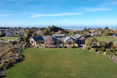 /international/nz/oamaru-waitaki-380066086922/