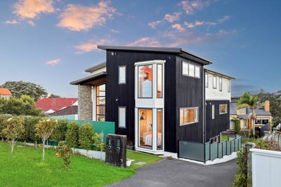 /international/nz/murrays-bay-north-shore-city-380066086716/