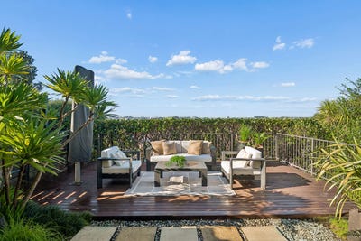 /international/nz/15-valdena-avenue-albany-north-shore-city-380066179887/