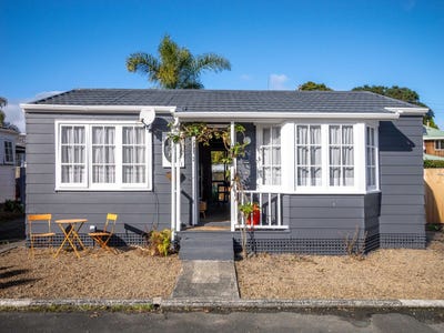 /international/nz/paihia-far-north-380066116729/
