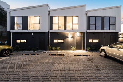 /international/nz/16-handley-avenue-narrow-neck-north-shore-city-380066108532/