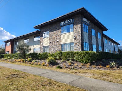 /international/nz/61-kaimanawa-street-taupo-central-north-island-380066118559/
