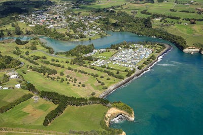 /international/nz/148-urenui-beach-road-urenui-new-plymouth-380066145356/