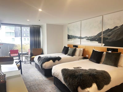 /international/nz/21-stanley-street-queenstown-central-central-otago-lakes-district-380066106695/