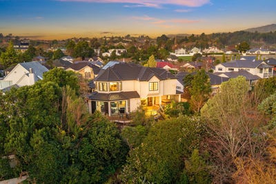/international/nz/29-clearwater-terrace-brown-owl-upper-hutt-city-380066099172/