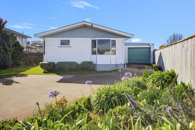 /international/nz/205-mangorei-road-merrilands-new-plymouth-380066177105/