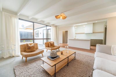 /international/nz/82-avenue-road-west-end-manawatu-whanganui-380066108105/