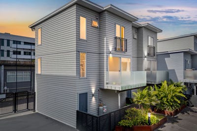 /international/nz/mount-eden-auckland-city-380066101261/