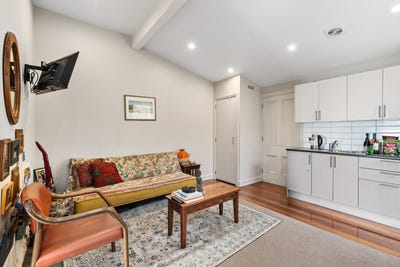 /international/nz/tonks-grove-te-aro-wellington-city-380066112376/