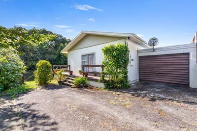 /international/nz/117j-seaview-road-westown-new-plymouth-380066109400/