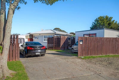 /international/nz/103-huxley-road-outer-kaiti-gisborne-380066109774/