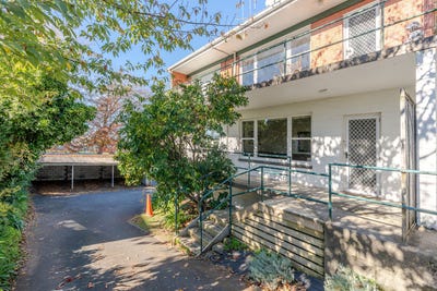 /international/nz/hamilton-lake-hamilton-city-380066105109/