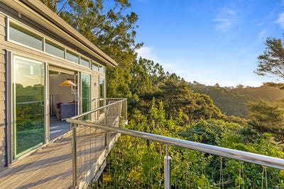 /international/nz/39-albany-heights-road-albany-north-shore-city-380066089446/