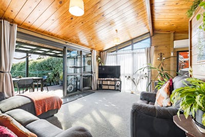 /international/nz/38-hume-street-waitara-new-plymouth-380066185211/