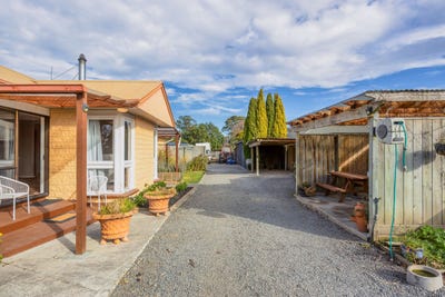 /international/nz/198-carters-road-amberley-hurunui-380066105550/