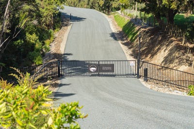 /international/nz/lots-1-2-and-3-kapawiti-road-mangawhai-kaipara-380066104916/