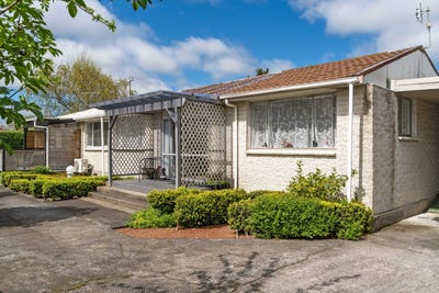 /international/nz/greytown-south-wairarapa-380066118130/
