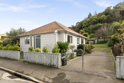 /international/nz/2-main-street-napier-hill-napier-city-380066112585/