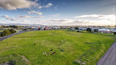 /international/nz/23-keepa-road-whakatane-bay-of-plenty-380066147263/